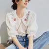レディースブラウス春/夏レトロ刺繍レースドールカラーパフスリーブルーズホワイトシャツ