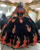 2023 Applique floral de veludo Aplique Charro Quinceanera Vestidos com bon￩ fora do ombro Vestido de baile de xale destac￡vel Vestido mexicano Sweet 15 Girls Dress