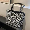 Lady Big Studentes Bags New Handbag Womens HBP大容量通勤バッグシングルショルダーベロバッグウォレット