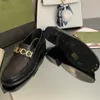 Sapatos femininos unissex mais recentes, designer de luxo, moda clássica, fecho de letra, fivela, mocassins masculinos, 100% pele de vaca, couro de cobra, sapato de escritório, salto plano, com caixa