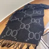 2022 Luxury Cashmere Scarf Fashion Winter Winter Warm Unisex Designer per donne Brand Brand Classic Letter Shawls and Scarpe Mens Wom4645501