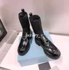 Botas de designer da Prado Mulheres Sapatos Casuais Monolith Monolith Soxotes Lady Sock Boots escovados Triângulo preto CloudBust Patent Booties Pamg