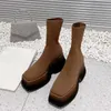 2022 Runway Women Platform Boots Short Designer Square Toe Denser Hight Hight Aumizando Boot de Meias Modernas do Meio-Calif para Mulheres