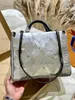 ONTHEGO MM Bag Designer 2023SS Bubblegram Collection Tote Embossed Monograms Womens Designer Handbag CrossBody Handle Purse Wallets 35cm ON