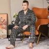 Mäns sömnkläder män pyjama sätter silk satin pijama turn-ner krage sömnkläder stor storlek långärmad höst nattkläder man 2 stycken set hemkläder t221103