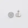 Womens Luxury Jewellerylvs의 Charm Stud Earrings Designer CCIS 단색 중공 4 개의 잎 꽃 밴드 다이아몬드 비대칭 귀걸이 라운드 브랜드