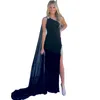 Jersey Pageant Dress for Lady 2023 Monterad One Shoulder High Slit Prom Gown Chiffon Cape Crystals Premed Winter Formal Evening Evening Wedding Party kl￤nning Gala R￶d matta