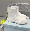 2022 Buty Fashion Slide Film Pvc Rain Boots Luksusowe imprezę na wybiegu Martin But rozmiar 35-40