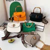 Designer Handbag Store 60% rabatt p￥ kvinnors v￤ska 2023 Ny hand axelv￤ska bekv￤ma messenger handv￤skor design erbjudanden