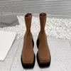 2022 Runway Women Platform Boots Short Designer Square Toe Denser Hight Hight Aumizando Boot de Meias Modernas do Meio-Calif para Mulheres