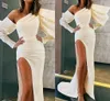 2023 Meerjungfrau Abendkleider Eine Schulter lange Ärmel Satin High Splited Ruched Custom Made Formal OCN Wear Arabic Prom Kleid Vestidos 403 403