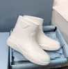 2022 Buty Fashion Slide Film Pvc Rain Boots Luksusowe imprezę na wybiegu Martin But rozmiar 35-40