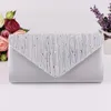 Кристаллы Женские вечерние сумочки элегантные атласные свадебные Diamante Ladies Day Clutch Clutch Sag Свадебная вечеринка леди кроссбоди мини -сумки для женщин Cl1351