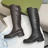 Autumn Winter Soft Cowhide Long Boots Real Leather Zipper Black Women Shoes Letters Tall Barrel Knight Boots Designer Shoe Lady Flat Kne Boot Stor storlek 35-41-42