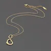 2022 Mode Simple Creux Double Coeur Pendentif Collier Classique T Lettre Marque MenWomen Collier Couple De Luxe En Acier Inoxydable Ste231L