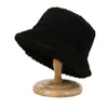 Zimowe wiadra czapki jagnięce wełna faux futra rybakowie czapki Kobiety zagęszcza pluszowe kapelusz na zewnątrz, trzymaj ciepłe czapki rybackie unisex