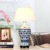 Lâmpadas de mesa Arte azul e branca porcelana chinesa lâmpada de cerâmica quarto de estar de casamento jingdezhen liderado