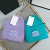 패션 CE 레터 여성 남성 겨울 니트 모자 럭셔리 디자이너 보닛 비니 프리미엄 모자 모자 남성 눈 덮인 따뜻한 캐시미어 버킷 모자