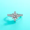 Bröllopsringar Solitaire Women's Star Cut 1 Carat Diamond Ring 925 Sterling Silver Jewelry Moissanite Engagement Presents for Women