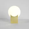 Lampes de table Nordic Post - lampe minimaliste moderne Creative chambre à coucher en métal en verre boule décorative Art Study Light
