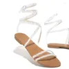 Sandálias verão mulheres shiny shiny shinystone pvc tira transparente plana com fivela cruzada luxo de luxo sexy senhoras gladiator sapatos