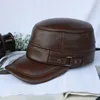 Bérets Chapeau en cuir résistant à l'hiver Protection des oreilles pour hommes Casquette en peau de vache Haut plat D'âge moyen et âgé Coton chaud Vieil homme Papa Visières