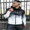 Tretos masculinos Spring e Autumn Trend Sportswear Suit Sports Men's Cardigan Elastic Casual Capuz Gradiente atacado