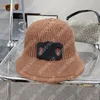 Chapéu de caçamba de inverno Chapéu de tricô de grife para homens e mulheres gorro de lã de alta qualidade chapéus de aba larga casuais chapéus de pescador Casquette