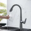 Robinets de cuisine, robinet extractible gris pistolet avec lavabo à eau froide mélangée, évier rotatif