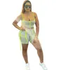 Kvinnors sp￥rningsdr￤kter RMSFE 2022 TIDAL STREET PATTING Halter Splicing fluorescerande gr￶n Tassel Vest Stripe Print Tight Shorts 2 Piece