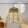 Chaqueta acolchada de lana Chaquetas de diseñador Hombres Cachemira de cordero Abrigo tipo cárdigan acolchado Combinación de colores para mantener el calor y el viento Abrigos para mujer