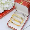 High End skruvmejselmoment Bangle Designer Armband Fashionabla Herr- och kvinnors manschetter 18K Gold Valentine's Day G221m