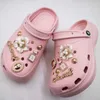 Skodelar Tillbehör 1 Set Jibz Croc Charms Designer Bling Luxury Flower Parfume Decorations For Golden Pearl Shoes 221103