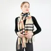 Sciarpa scozzese semplice Sciarpe invernali da donna calde e ispessite classiche in lana britannica e cashmere Sciarpa da uomo autunno inverno all'ingrosso