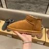 2013 Austrália Botas Outono Inverno Fora Mulheres Botas de Neve Novos Designers Homens Marca Ankle Boot Clássico Luxo Sapatos de Pele Quente Glitter Plataforma Sapato ug gsgss