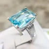 Anelli a grappolo di lusso creato gemma acquamarina per donne solide 925 sterling argento fidanzamento di gioielli raffinati regalo