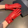 Damen-Designer-Handschuhe, Schaffell-Handschuhe, Winter-Luxus-Fäustlinge aus echtem Leder, Marke, rote Finger, Handschuh aus warmem Kaschmir im Inneren des Touchscreens