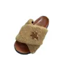 Top Hiver Men Slipper Fashion Lazy Lezy LETRON BOURNE FEMMES FEMMES CHAPEURES DROY