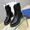 Luxury Womens Plateforme imprim￩e boucle dor￩e Botkle Boots Wonderland Flat Ranger Brown Martin Boties Work Boot Lady Fashion Designer Winter