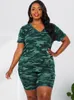 Kvinnors träningsdräkter XL-5XL Big Size 2 Pieces Set Sexig 2022 Summer Fashion Women Set Camouflage Kort ärm T-shirt och elastiska midjeshorts