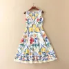 Catwalk star dress fashion sleeveless round neck loose A skirt