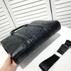 Topp Mens kvalitetsbristcase Luxury Designer Handv￤ska pr￤gling Monogrames Cowhide Shoulder Bags Business Travel Computer Bag Messenger Bag 38cm L8357-1