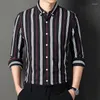 Männer Casual Hemden Herbst Herbst Gestreiftes Hemd Männer Koreanische Mode Taste Unten Design Slim Fit Mann Langarm Kleid oversize