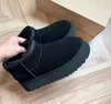 Vente chaude classique Mini U5854 femmes bottes de neige Aus garder fond épais botte chaude dernière mode renne marron peau de mouton peau de vache en cuir véritable bottes en peluche