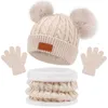 3PCSスカーフ付きベビーハット冬のニット綿幼児帽子のための男の子の女の子の幼児ヘアボールボンネットスカーフセットウォームアクセサリー