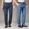 Jeans da uomo Primavera ed Estate Pantaloni da uomo in tessuto modale sottile a gamba dritta Business Casual Stretch Pantaloni azzurri Pantaloni di marca maschile