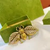 Vintage Designer Hair Clips Barrettes Full Crystal Swing Gold Copper Bee Charm Fashion Hair Accessories With Box Party Gift For Wo2775863