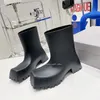 2023 Summer Rain Boots Rubber Trooper 22ss Rainboot Platform Square Toe Tire High Heels Chunky Women Men Outsole Mid Long Fashion Party Outdoor Water Shoe