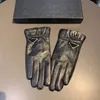 5本の指の手袋デザイナー女性ミトンシープスキン冬のluxurys本革ミトンブランドレッドグローブウォームカシミア内のタッチスクリーンbvja