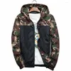 هوديز الرجال 2022 الخريف رجال Jujutsu Kaisen Coat Camouflage Patchwork Cardigan Gojo Satoru طباعة مقنع